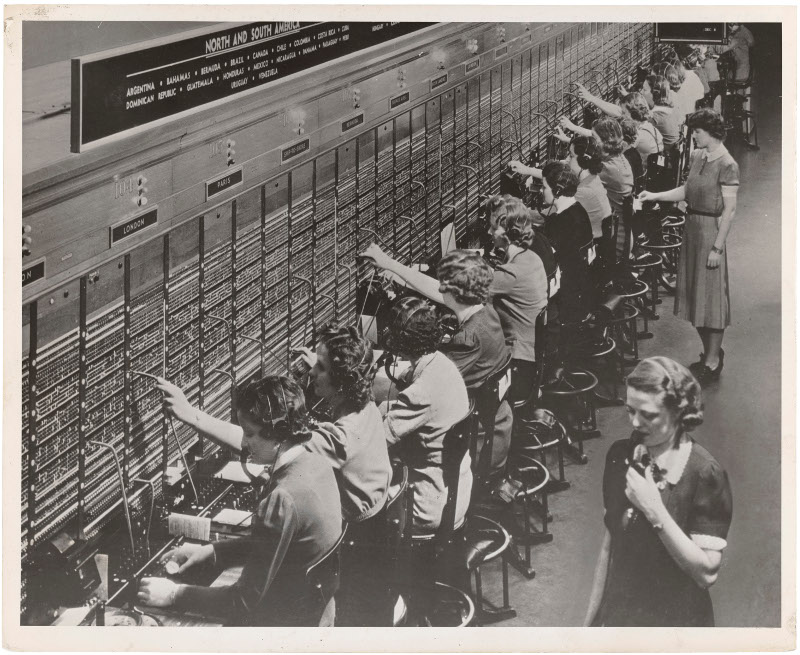 Image from the blog showing 19th century telephone switchboard operators, 159.5KB